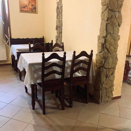 Apartament-Minihotel Elpida ลวีฟ ภายนอก รูปภาพ
