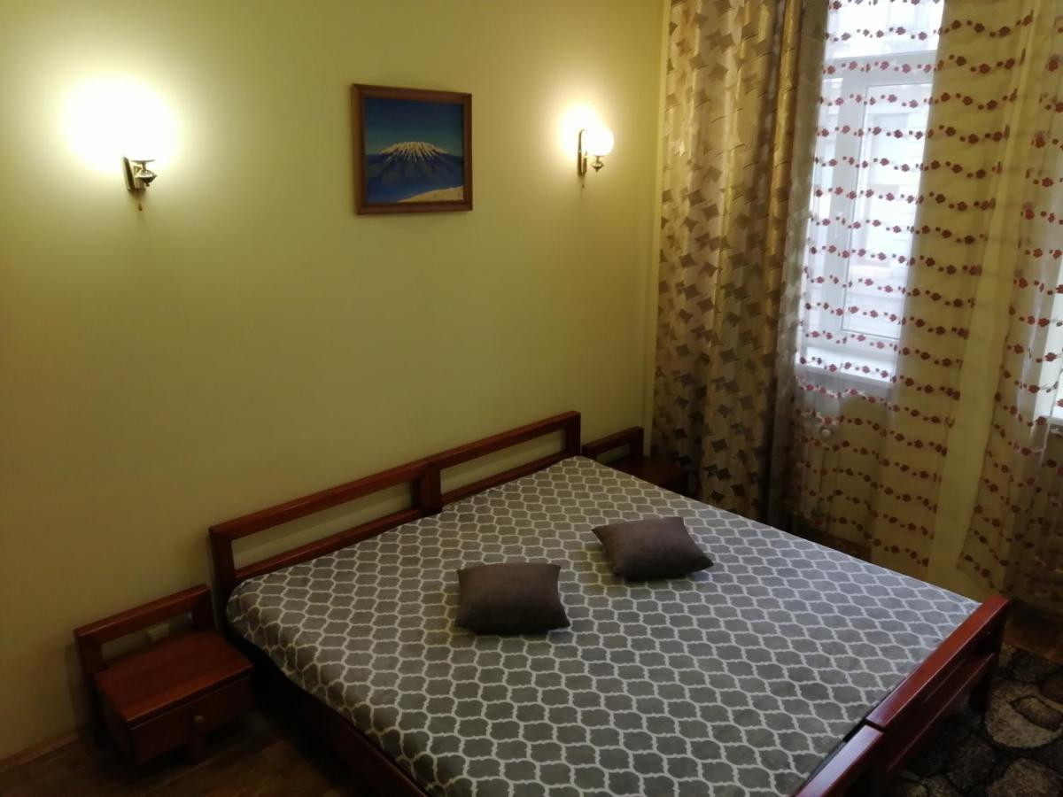 Apartament-Minihotel Elpida ลวีฟ ภายนอก รูปภาพ