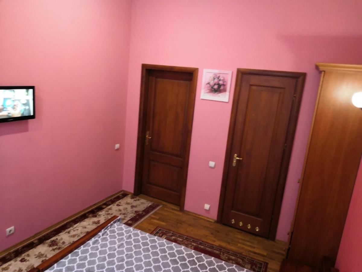 Apartament-Minihotel Elpida ลวีฟ ภายนอก รูปภาพ