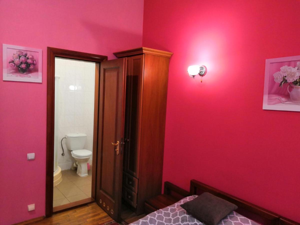 Apartament-Minihotel Elpida ลวีฟ ภายนอก รูปภาพ