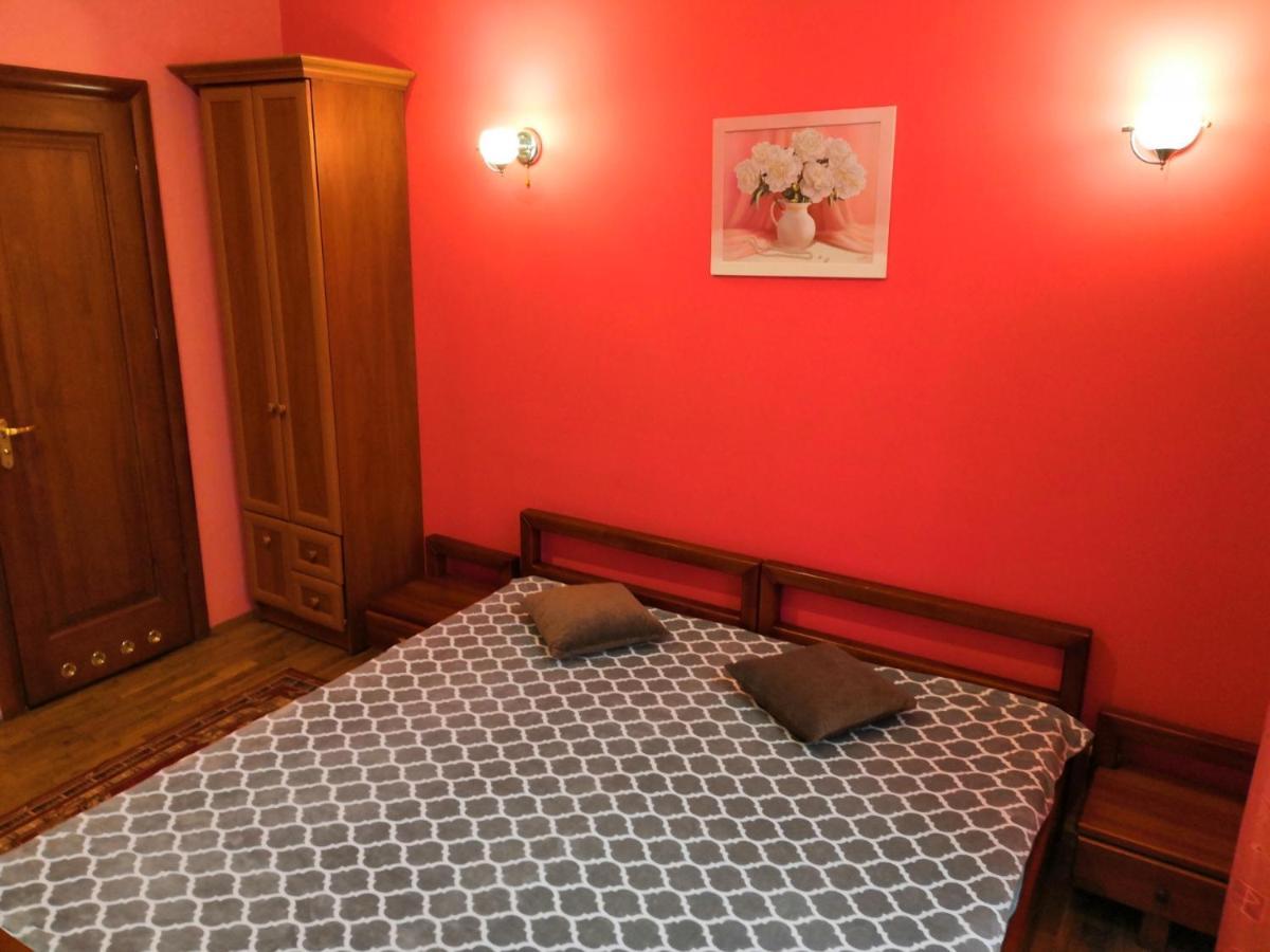 Apartament-Minihotel Elpida ลวีฟ ภายนอก รูปภาพ