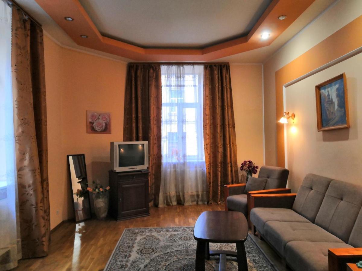 Apartament-Minihotel Elpida ลวีฟ ภายนอก รูปภาพ