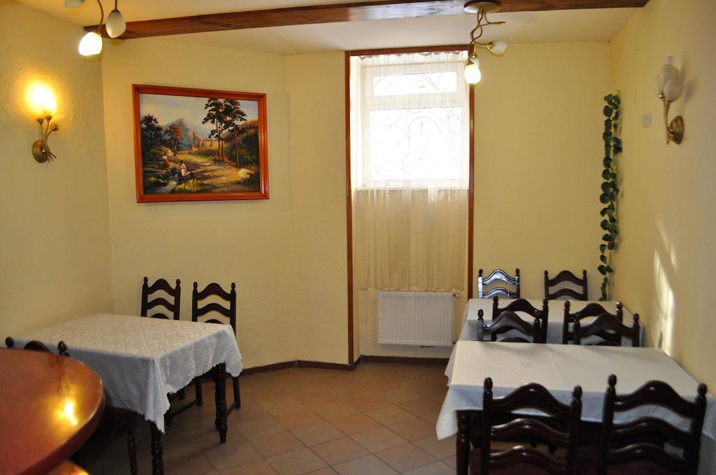 Apartament-Minihotel Elpida ลวีฟ ภายนอก รูปภาพ
