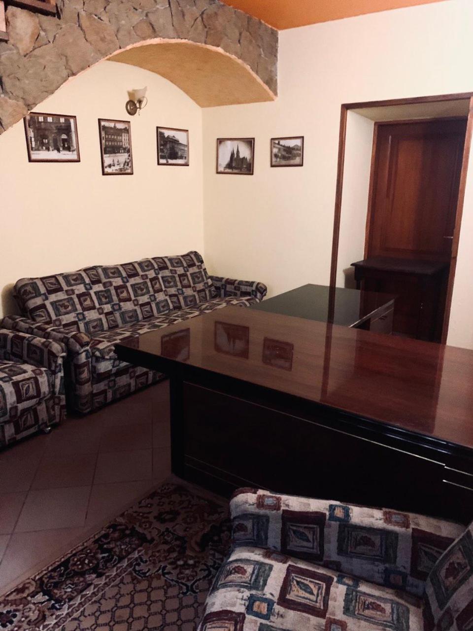Apartament-Minihotel Elpida ลวีฟ ภายนอก รูปภาพ