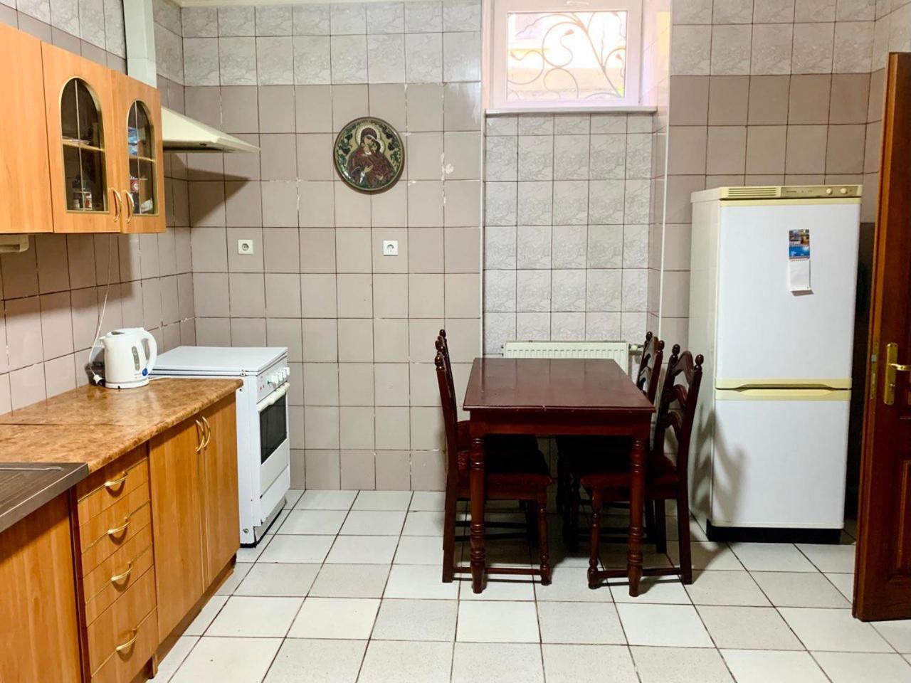 Apartament-Minihotel Elpida ลวีฟ ภายนอก รูปภาพ