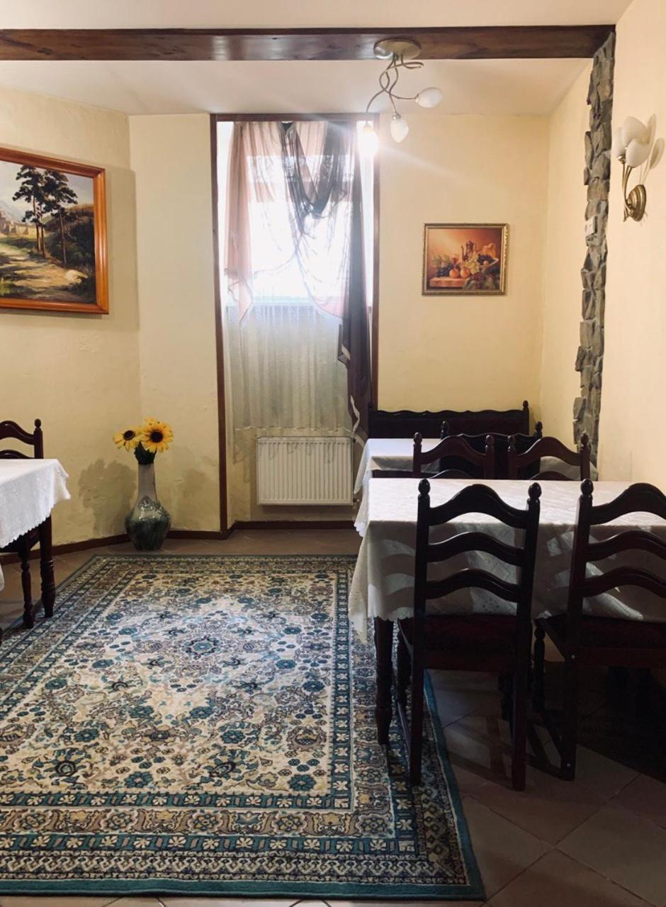 Apartament-Minihotel Elpida ลวีฟ ภายนอก รูปภาพ