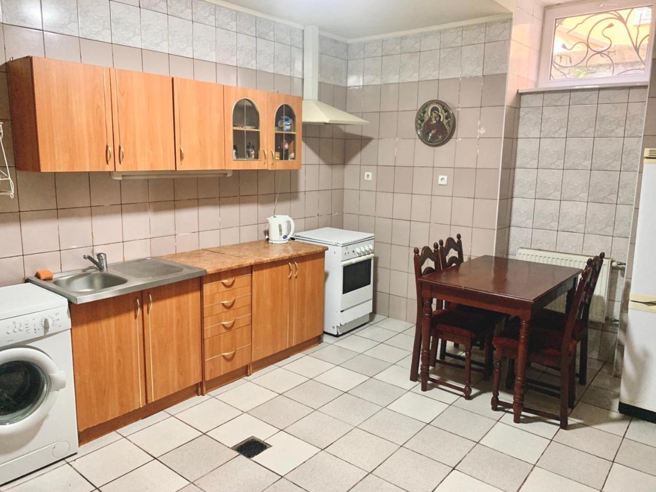 Apartament-Minihotel Elpida ลวีฟ ภายนอก รูปภาพ
