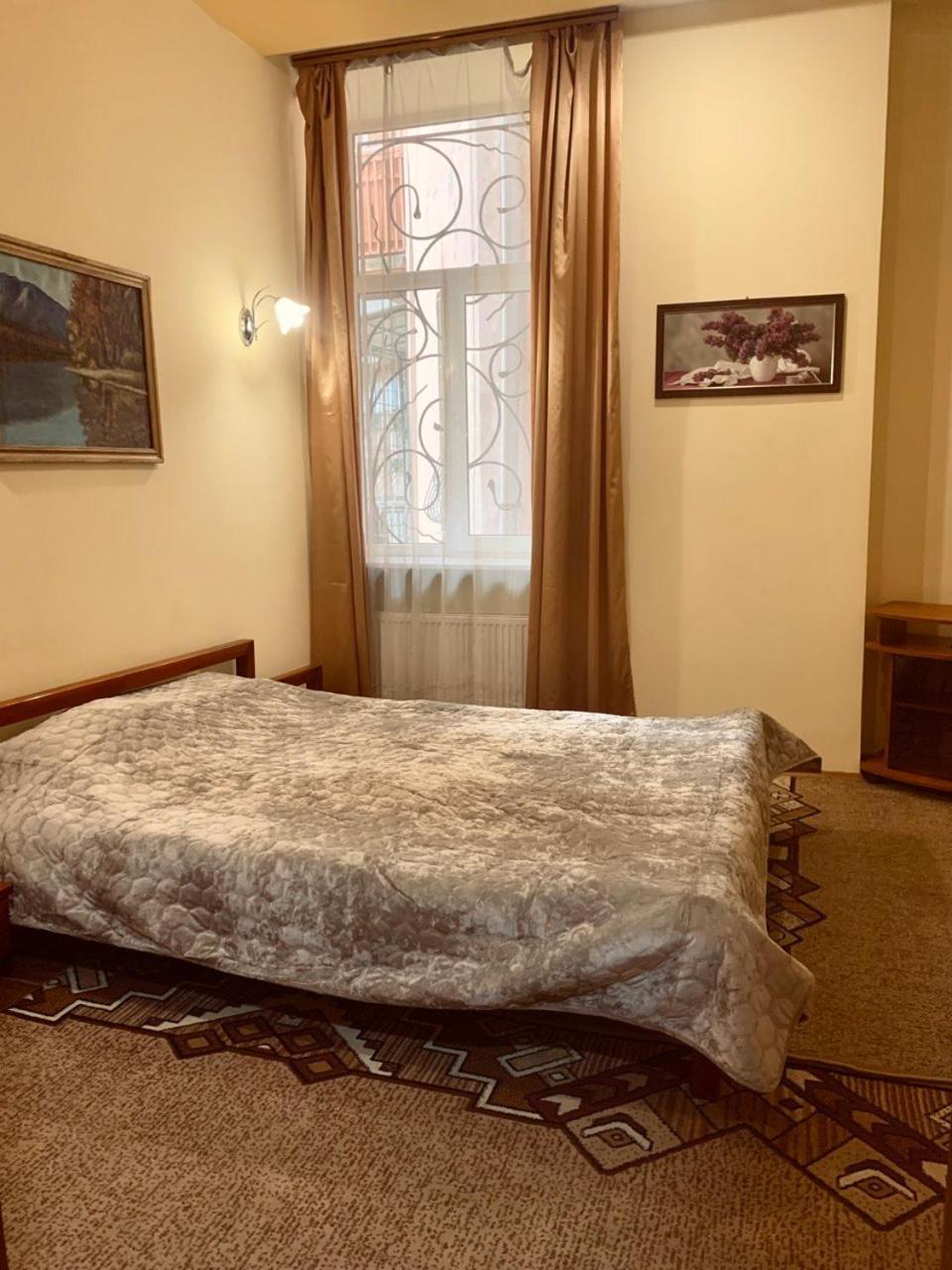 Apartament-Minihotel Elpida ลวีฟ ภายนอก รูปภาพ