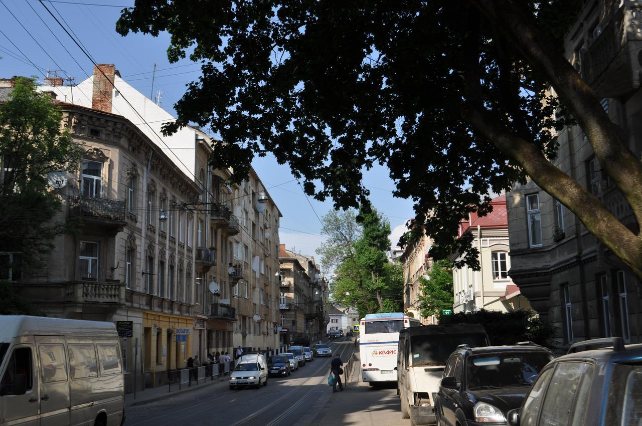 Apartament-Minihotel Elpida ลวีฟ ภายนอก รูปภาพ